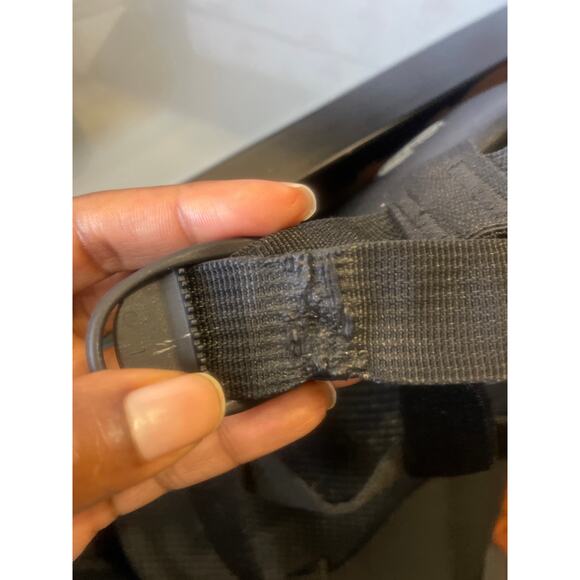 Chaco Men's Black Adjustable Strap Buckle Classic Sandal • Size 10 - Picture 4 of 4